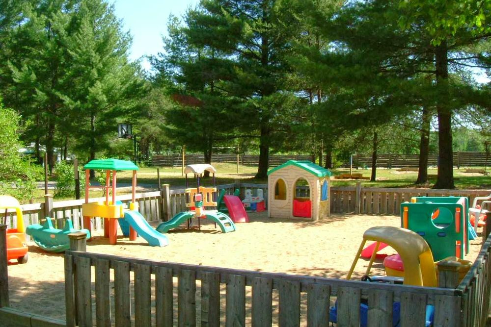 Algonquin Pines Campground
