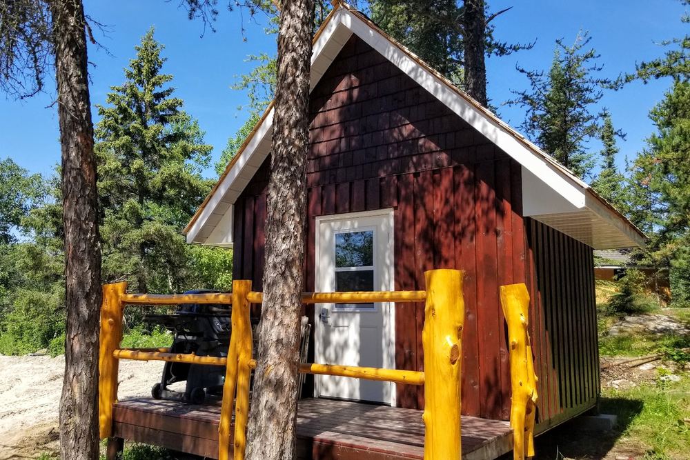 Kenora Bed 'n' Bale Vacation Rentals & Animal Feed