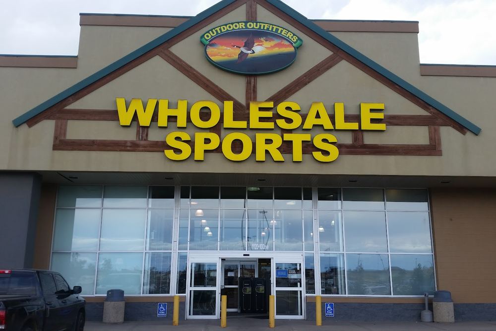 Wholesale Sports Outdoor Outfitters