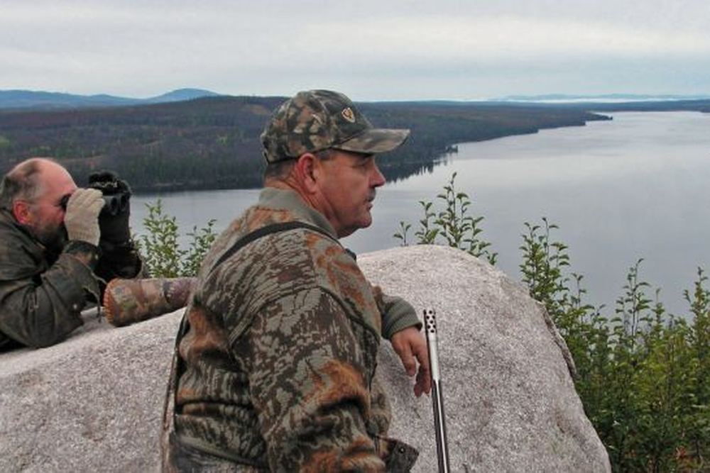Batnuni Lake Bear and Moose Hunt Guides & Outfitters