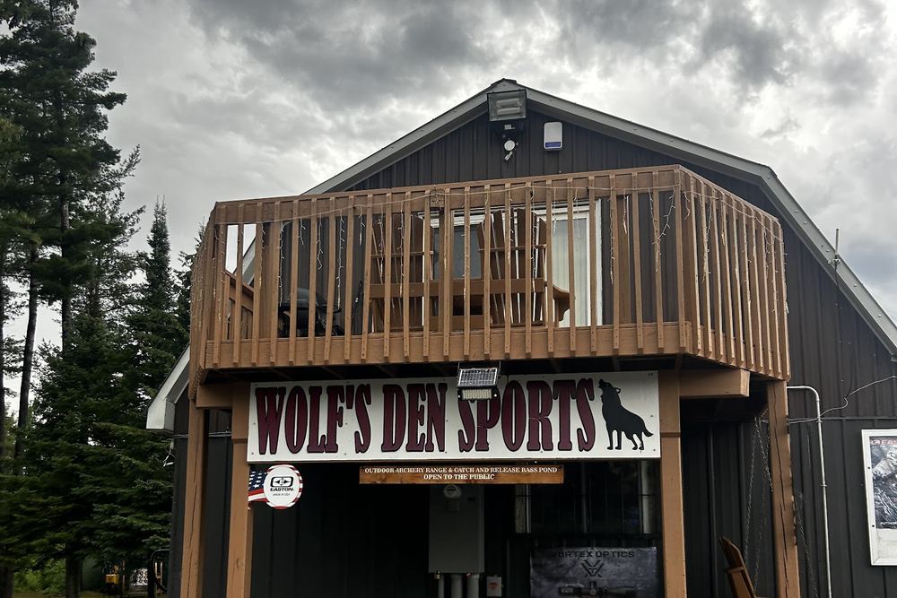 Wolf's Den (Gun and Archery specialist)