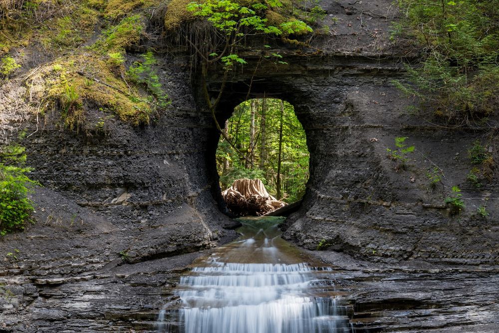 Hole In The Wall Cascade