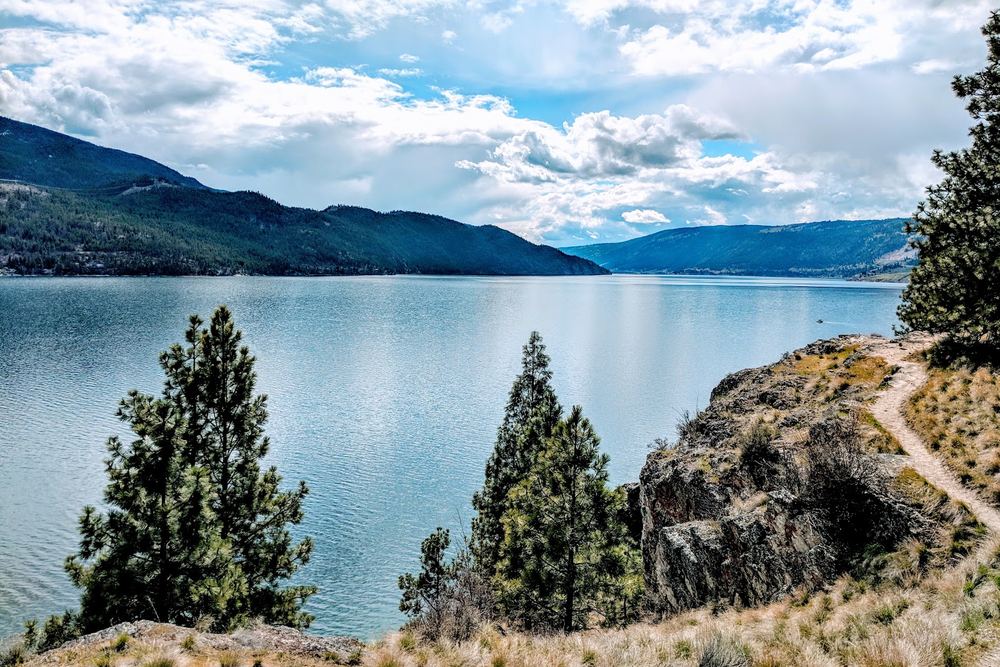Kalamalka Lakeview Drive Lookout