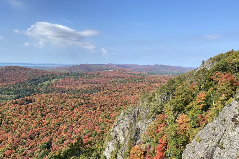 Robertson Cliffs Lookout - Algoma Highlands Conservancy