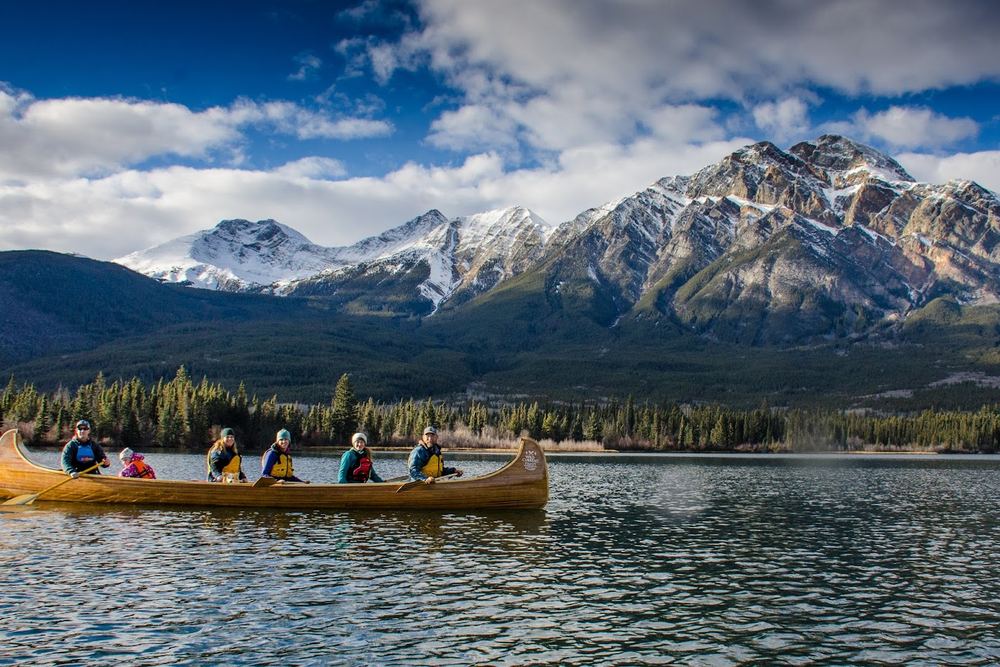 Wild Current Outfitters (Canoe rentals and tours in Jasper, Alberta, Canada)